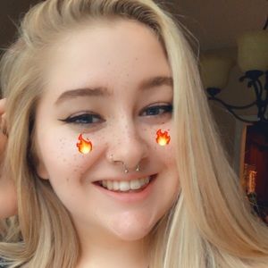 Meet your Posher, Lacy